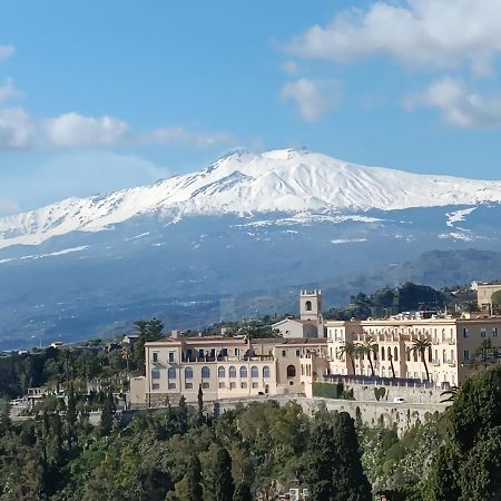 Aly Art Apartment Taormina Duomo, Gulf & Etna View Bagian luar foto
