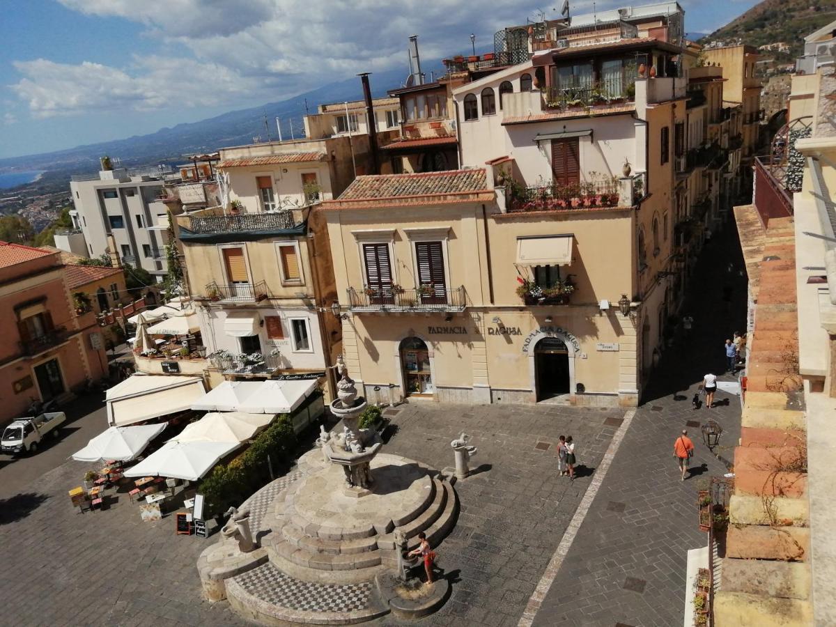 Aly Art Apartment Taormina Duomo, Gulf & Etna View Bagian luar foto