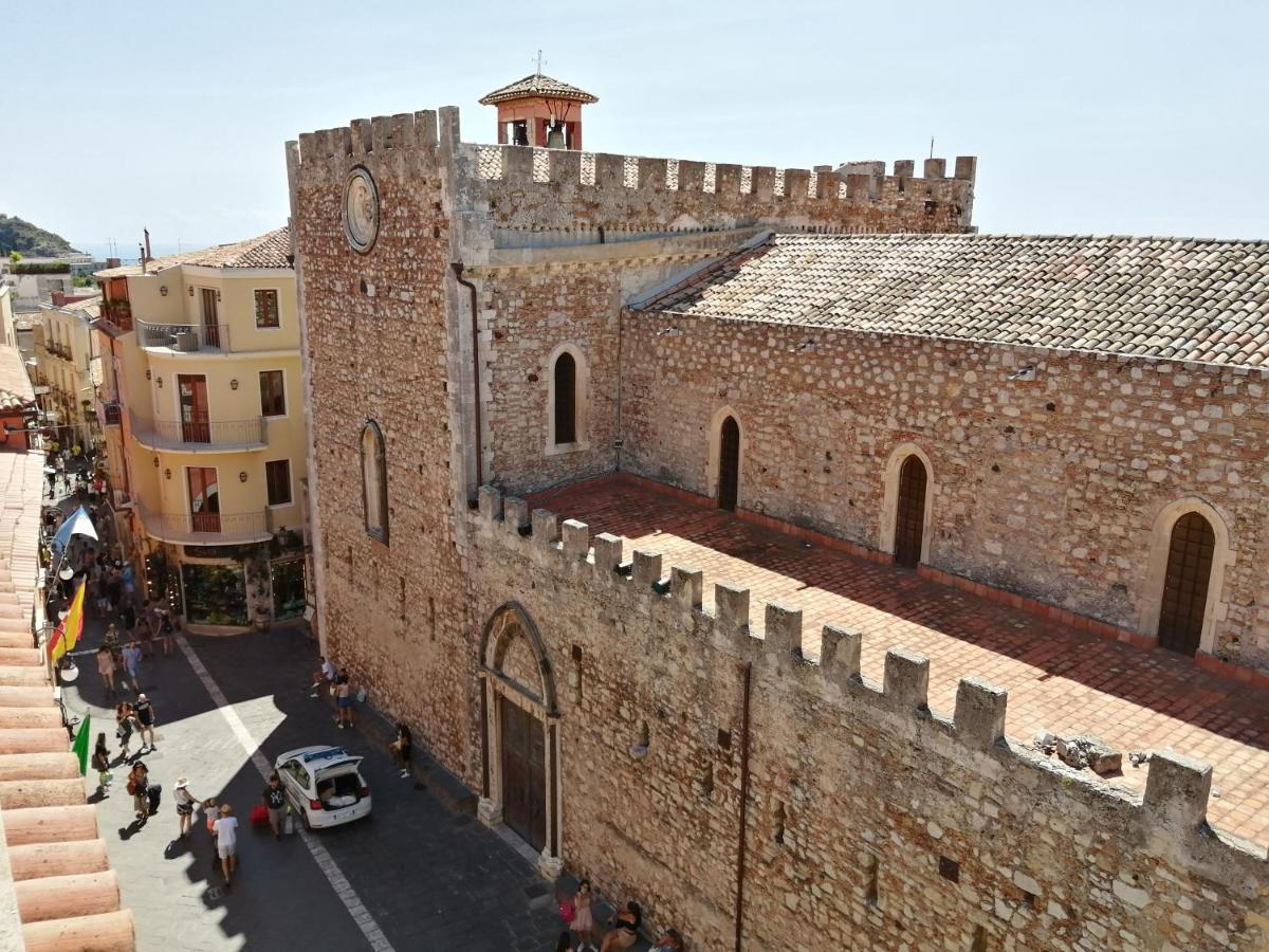 Aly Art Apartment Taormina Duomo, Gulf & Etna View Bagian luar foto