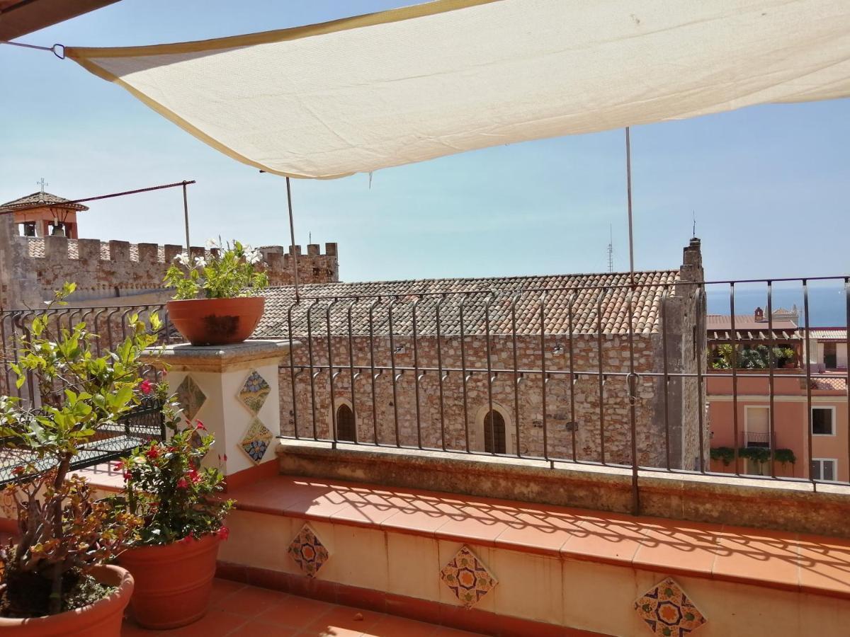 Aly Art Apartment Taormina Duomo, Gulf & Etna View Bagian luar foto