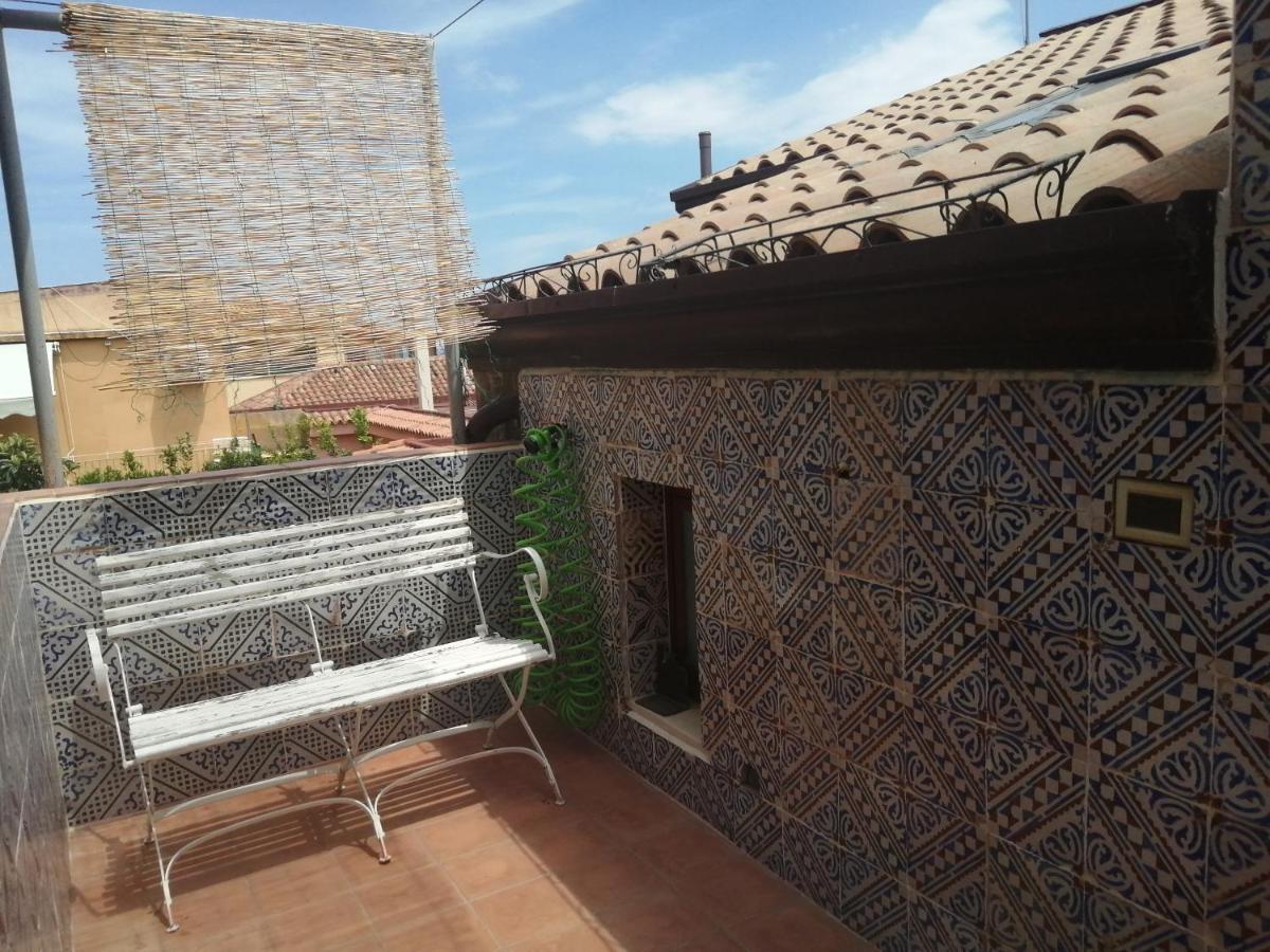 Aly Art Apartment Taormina Duomo, Gulf & Etna View Bagian luar foto