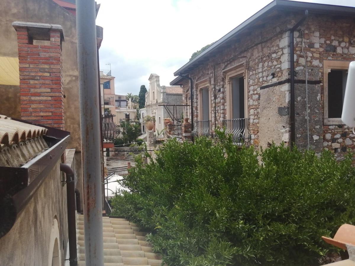 Aly Art Apartment Taormina Duomo, Gulf & Etna View Bagian luar foto