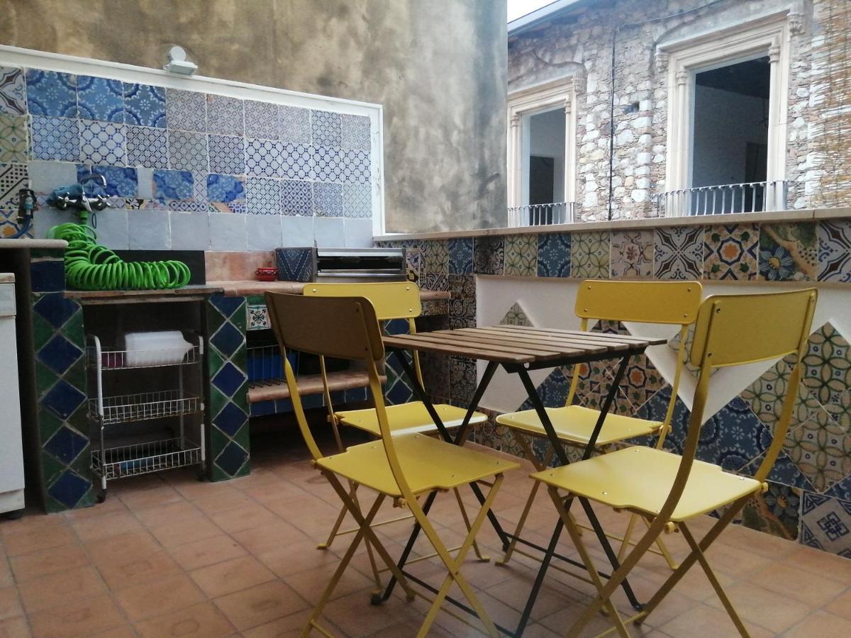 Aly Art Apartment Taormina Duomo, Gulf & Etna View Bagian luar foto