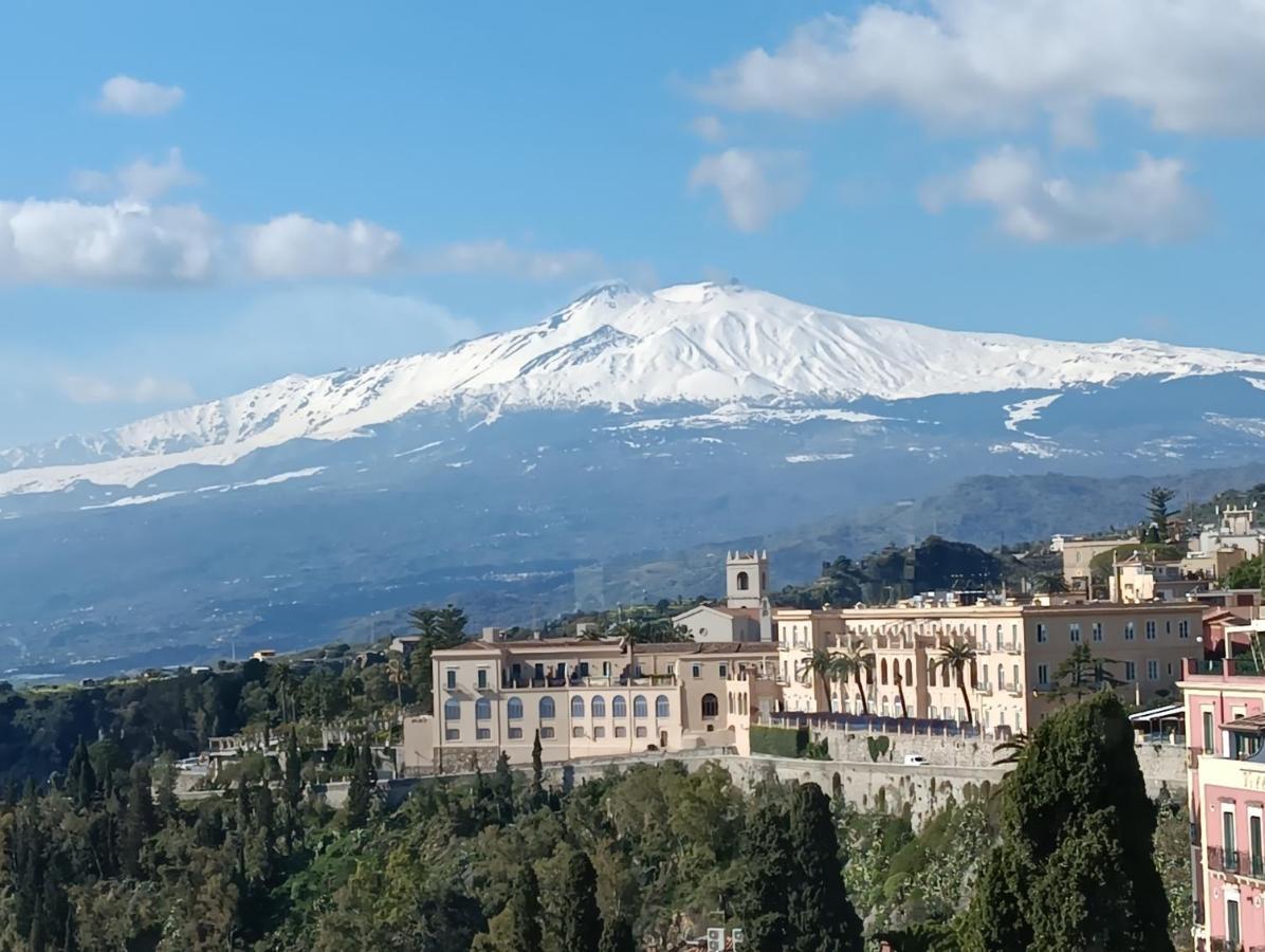 Aly Art Apartment Taormina Duomo, Gulf & Etna View Bagian luar foto